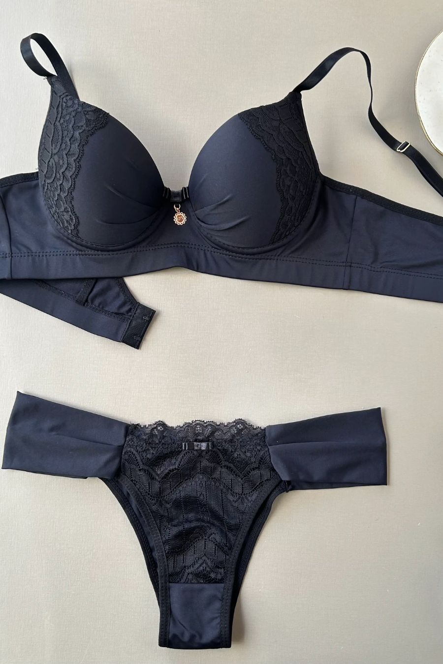 Lace Set with Reinforced Support Band