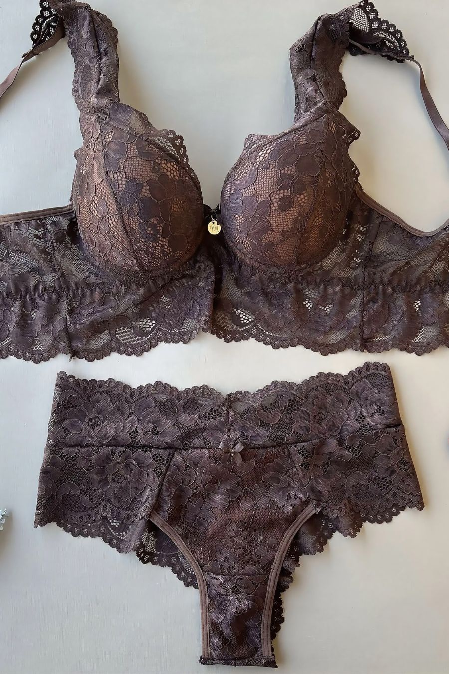 Lace Cropped Lingerie Set with Detailed Straps